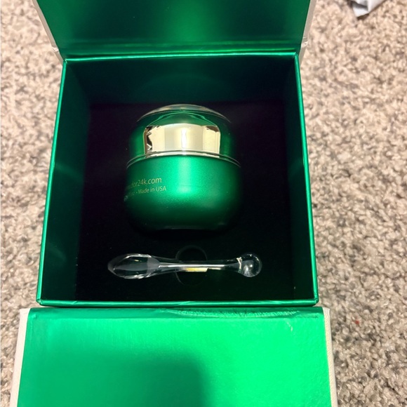 D'Or Skincare Green and Gold Collagen Renewal Cream - Picture 3 of 4